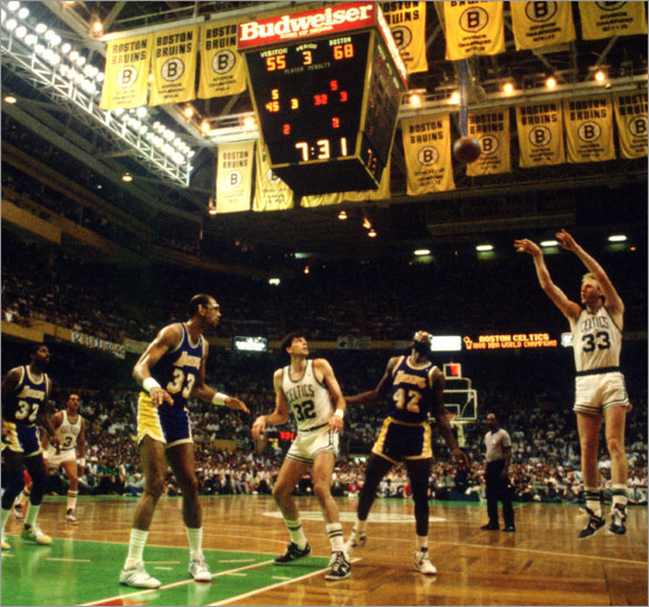 JUN 1987: BOSTON FORWARD LARRY BIRD SHOOTS A JUMP SHOT DURING THE THIRD QUARTER OF THE CELTICS GAME VERSUS THE LOS ANGELES LAKERS IN THE NBA FINALS AT THE BOSTON GARDEN 