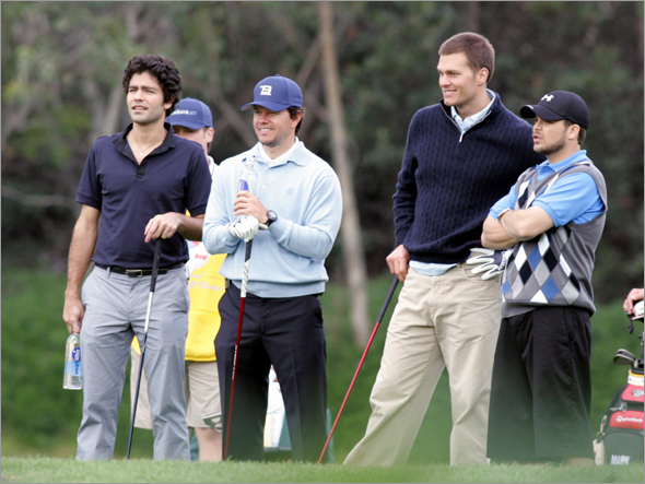Newlywed and football star Tom Brady Guest Stars on one episode as Himself in a celebrity golf tournament for Autism Speaks. He is joined by Mark Wahlberg, Adrian Grenier, Kevin Dillon, and Jerry Ferrara. 