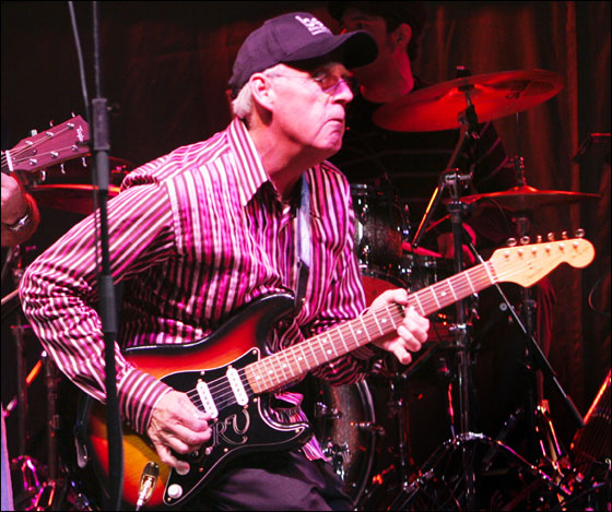 July 17, 2005 -- Peter Gammons plays Saturday evening at Fenway Park as part of the Hot Stove, Cool Music summer program