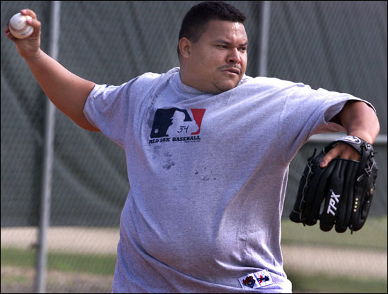 2.23.00 - Red Sox pitcher Rich Garces, throws for the first time since arriving in Ft. Myers.